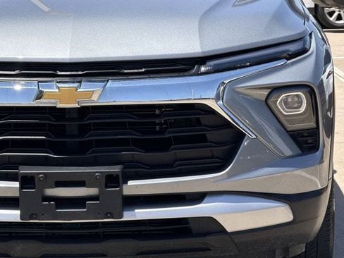 Used 2025 Chevrolet TrailBlazer LT FWD image 9