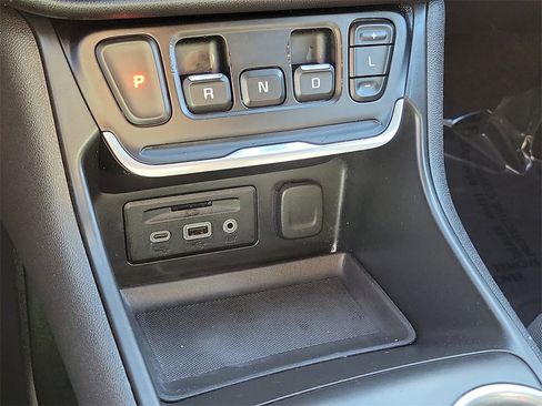Used 2020 GMC Terrain SLT image 12