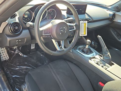 New 2026 MAZDA MX-5 Miata Club w/ Interior Package RWD image 2