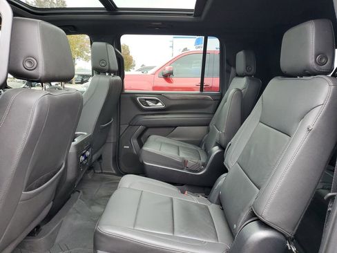 Used 2023 Chevrolet Suburban Z71 w/ Z71 Off-Road Package image 31