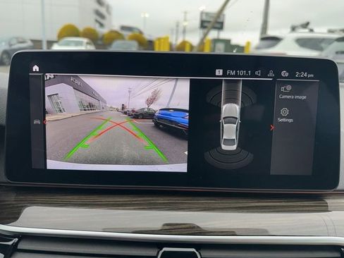 Used 2022 BMW 530i xDrive w/ Convenience Package image 13