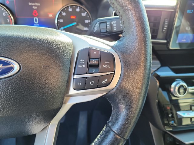 Used 2023 Ford Explorer Limited w/ Equipment Group 301A AWD/4WD image 25