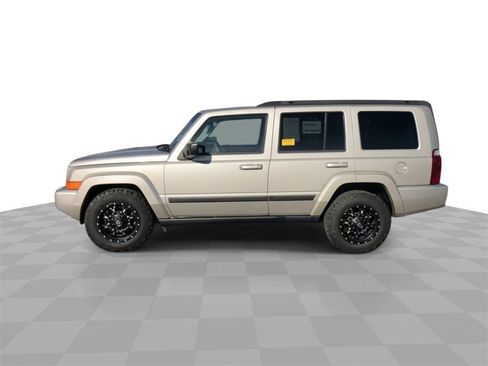 Used 2007 Jeep Commander Sport image 5