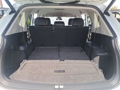 Used 2022 Volkswagen Tiguan SE image 14