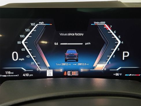 Used 2024 BMW X7 xDrive40i w/ Executive Package image 23