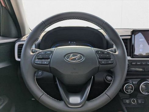 New 2025 Hyundai Venue Limited image 11