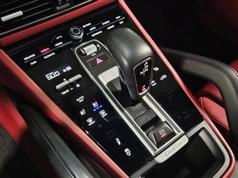 Used 2022 Porsche Cayenne GTS AWD/4WD image 12