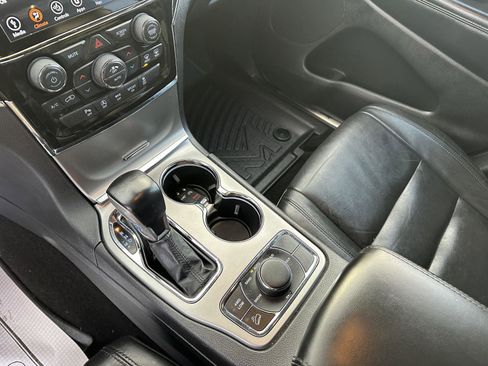 Used 2020 Jeep Grand Cherokee Limited image 37