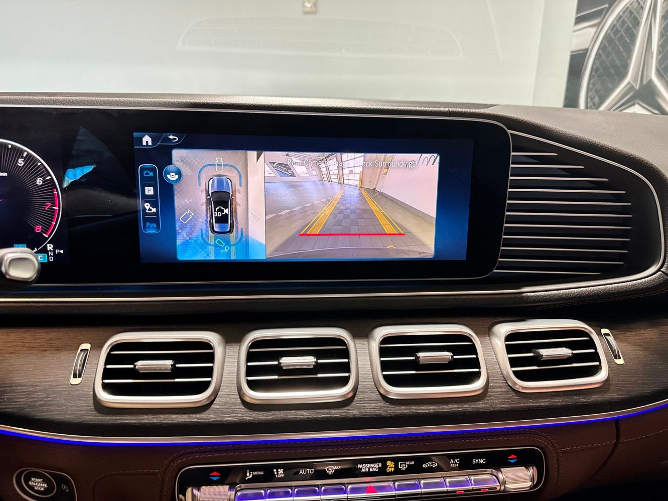 Used 2025 Mercedes-Benz GLE 350 4MATIC w/ AMG Line Exterior image 25