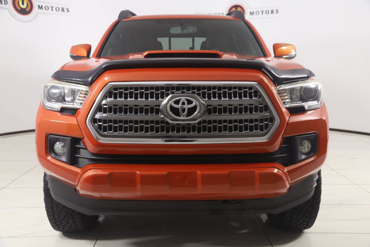 Used 2016 Toyota Tacoma TRD Sport w/ Towing Package AWD/4WD image 43