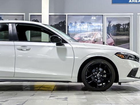 Used 2024 Honda Civic Sport image 33