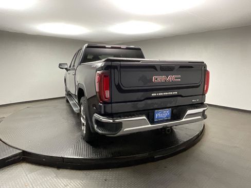 Used 2022 GMC Sierra 1500 SLT w/ SLT Premium Package AWD/4WD image 5