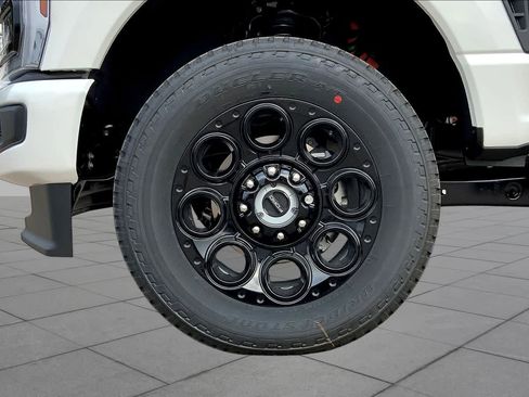 New 2026 Ford F250 Lariat w/ Black Appearance Package AWD/4WD image 11
