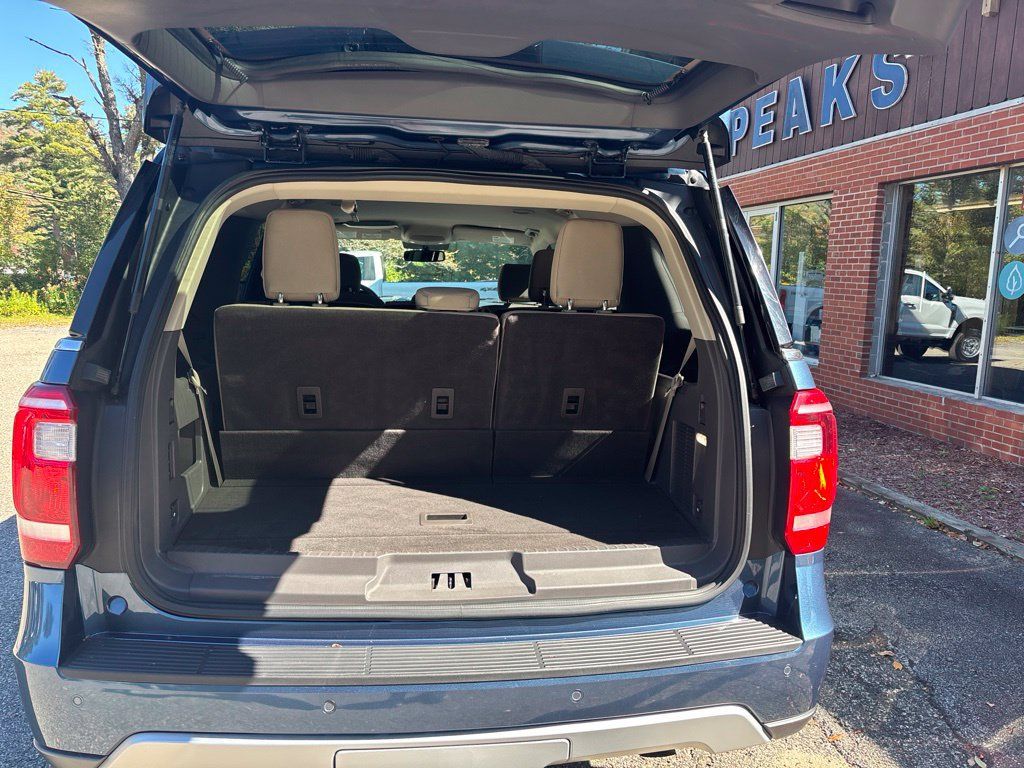 Used 2019 Ford Expedition XLT AWD/4WD image 4