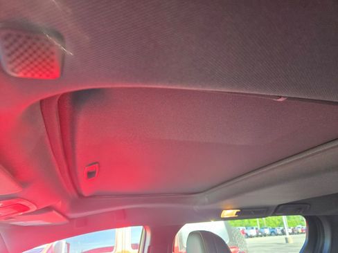 Used 2023 Toyota Sienna XSE FWD image 11