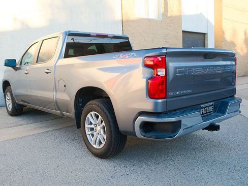 Used 2021 Chevrolet Silverado 1500 LT image 4