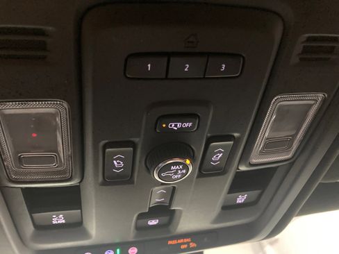 Used 2023 GMC Yukon XL Denali Ultimate image 37