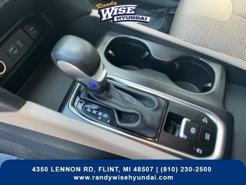 Used 2020 Hyundai Santa Fe SE AWD/4WD image 26