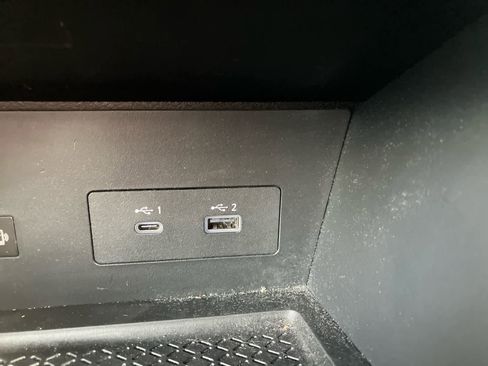 Used 2023 Nissan Pathfinder Platinum w/ Cargo Package image 32