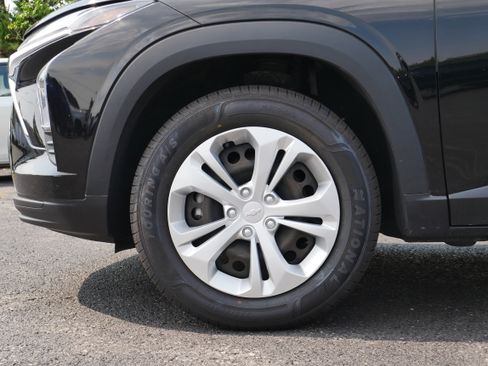 Certified 2024 Chevrolet Trax LS FWD image 11