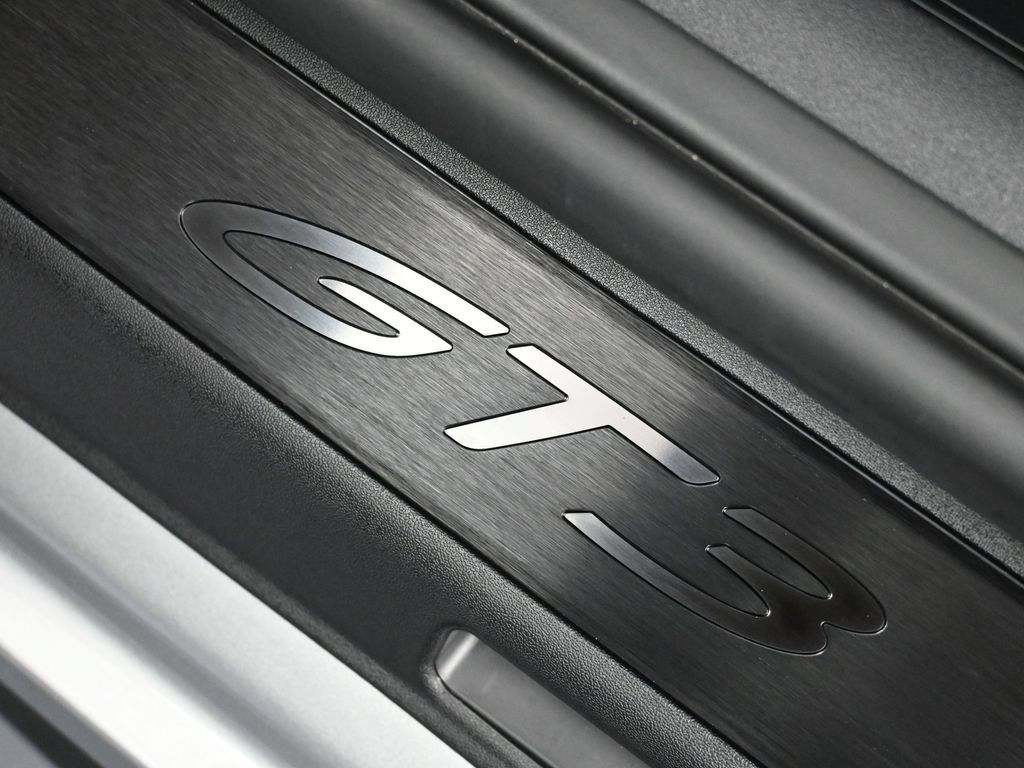 Certified 2022 Porsche 911 GT3 RWD image 22