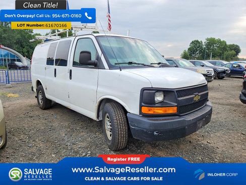 Used 2017 Chevrolet Express 2500 RWD image 5