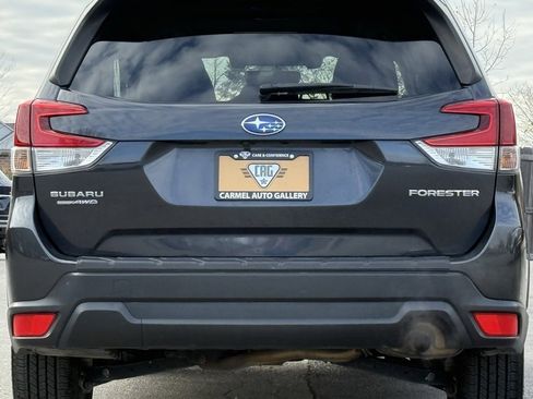 Used 2019 Subaru Forester Premium image 4