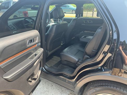 Used 2017 Ford Explorer Limited AWD/4WD image 19