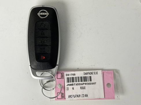 Used 2023 Nissan Rogue Platinum w/ Platinum Premium Package image 24