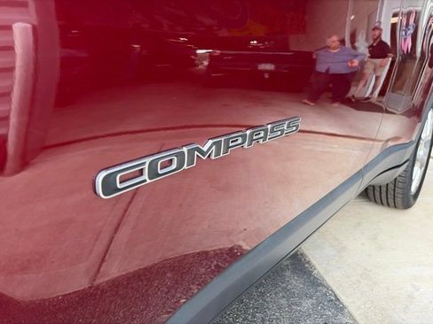 Used 2022 Jeep Compass Latitude AWD/4WD image 7