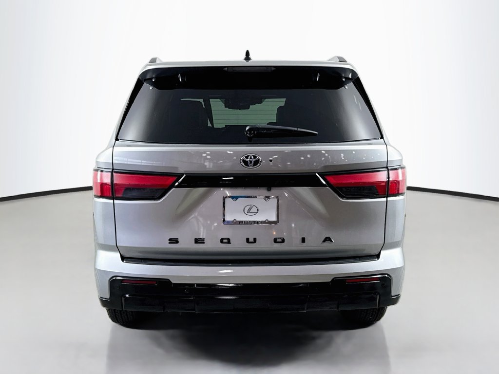 Used 2023 Toyota Sequoia Platinum AWD/4WD image 6