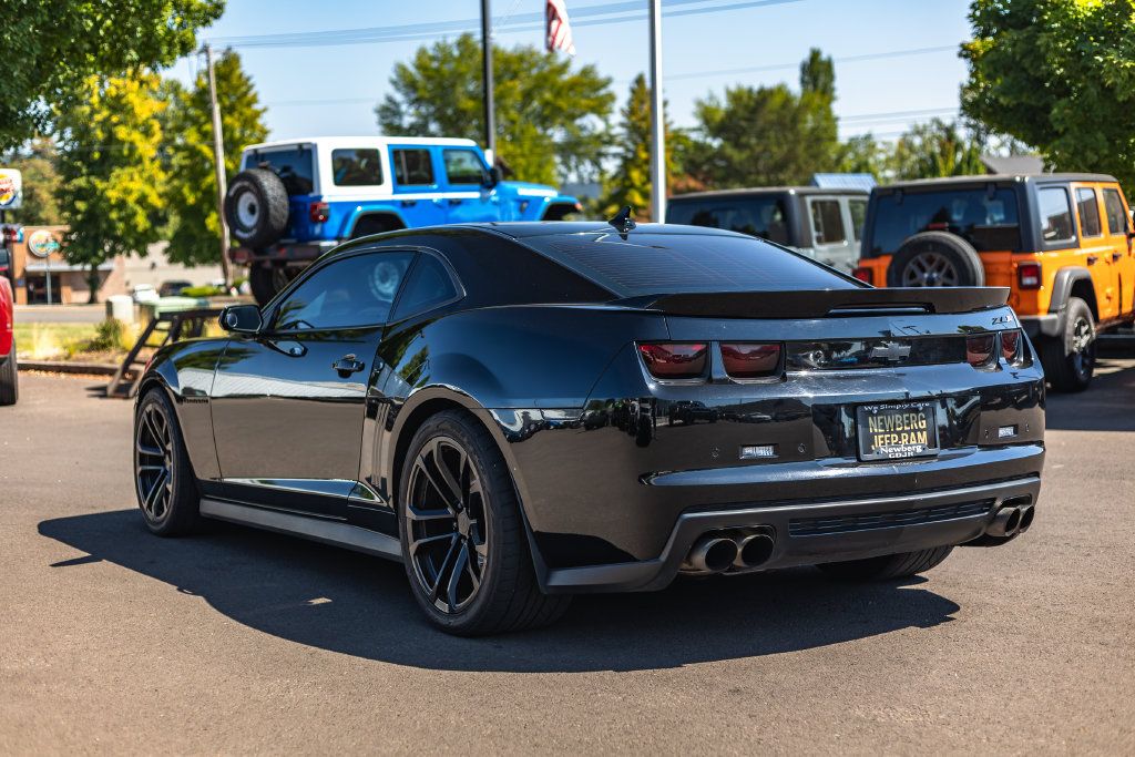 Used 2013 Chevrolet Camaro ZL1 RWD image 9