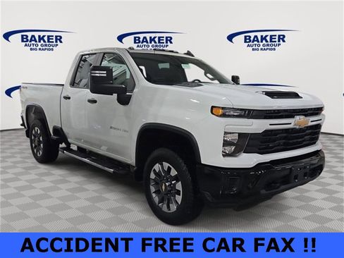 Used 2024 Chevrolet Silverado 2500 Custom w/ Custom Convenience Package image 1