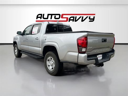 Used 2022 Toyota Tacoma SR image 5