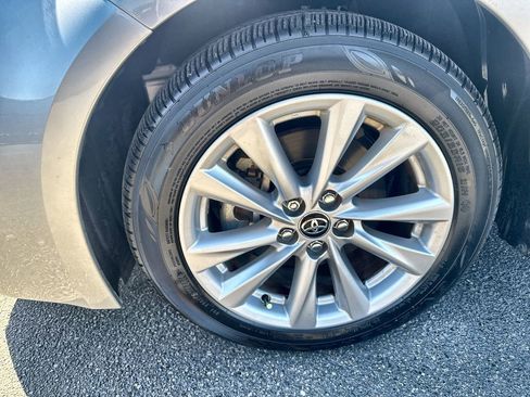 Used 2023 Toyota Corolla SE image 19