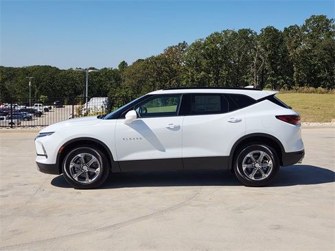 New 2025 Chevrolet Blazer LT w/ Convenience Package image 4