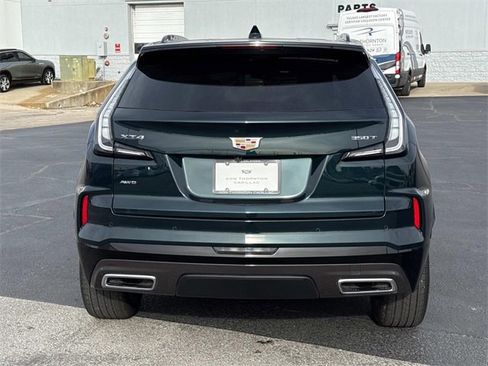Used 2024 Cadillac XT4 Sport image 3