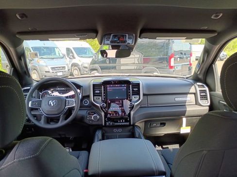 New 2026 RAM 1500 Big Horn AWD/4WD image 9