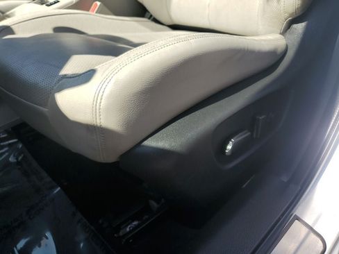 Used 2019 Nissan Rogue Sport SL w/ Premium Package FWD image 28