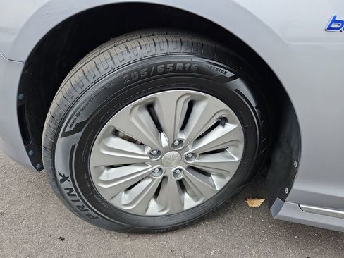 Used 2016 Hyundai Sonata SE image 30