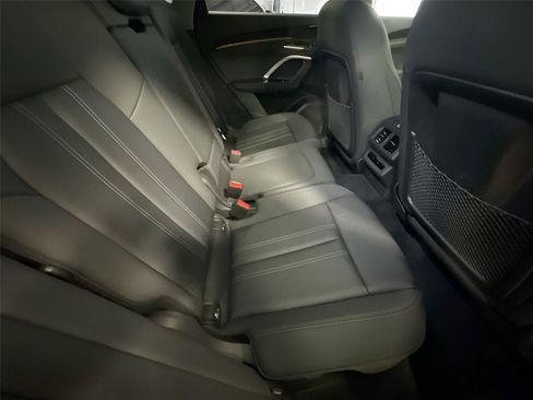 Certified 2025 Audi Q5 Premium w/ Convenience Package AWD/4WD image 28