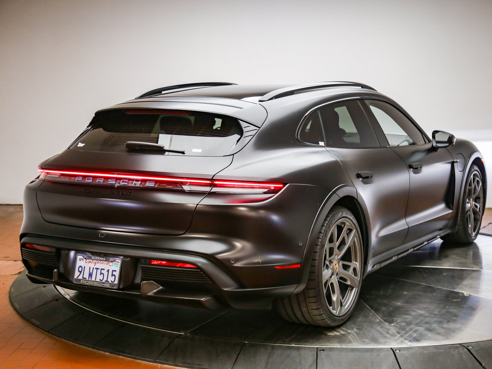Certified 2024 Porsche Taycan Turbo S AWD/4WD image 7