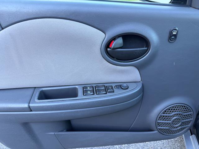 Used 2005 Saturn ION Level 2 w/ Power Pkg FWD image 13