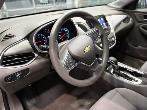 Used 2022 Chevrolet Malibu LT image 19