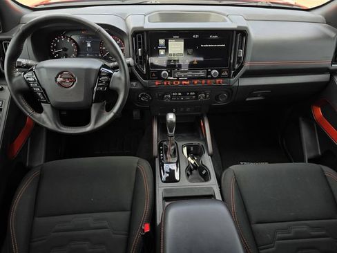 Used 2025 Nissan Frontier PRO-4X AWD/4WD image 11