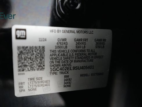 Used 2025 Chevrolet Silverado EV RST AWD/4WD image 20