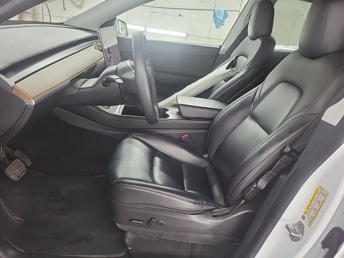 Used 2021 Tesla Model Y Long Range image 4