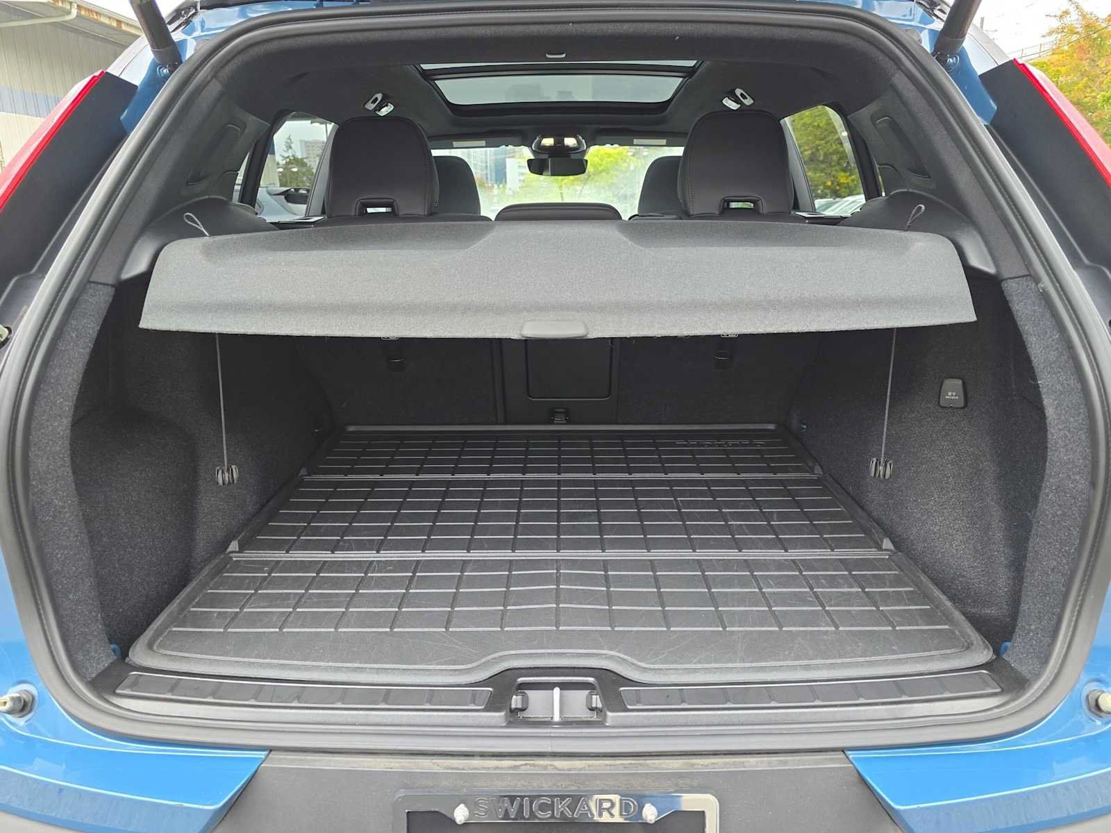 Certified 2023 Volvo XC40 Recharge Plus w/ Protection Package Premier AWD/4WD image 15