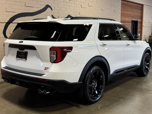 Used 2023 Ford Explorer ST w/ Technology Package AWD/4WD image 5