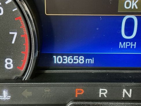 Used 2020 Ford Explorer XLT w/ Equipment Group 202A image 19